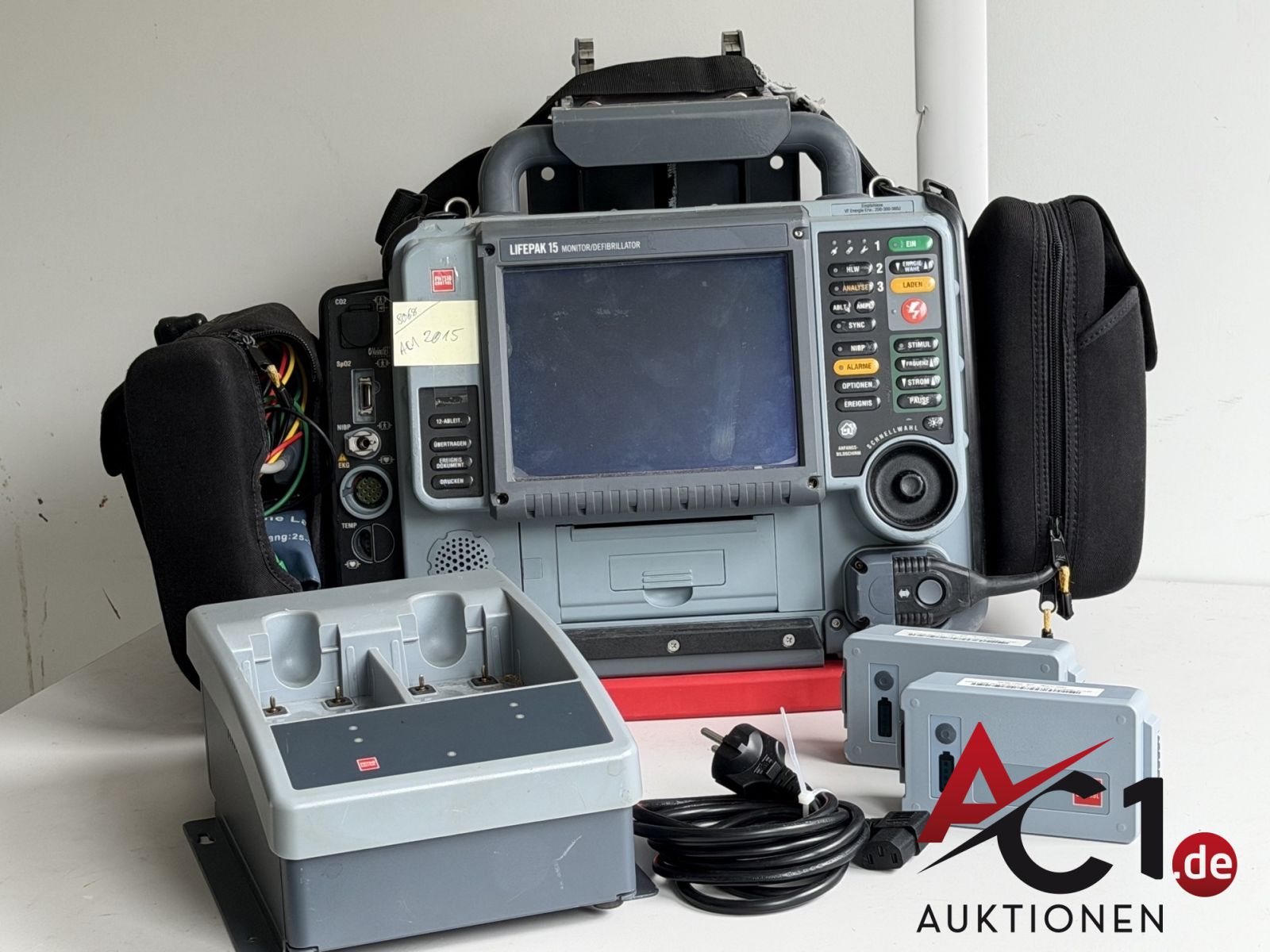 Physio Control Defibrillator/EKG Lifepak 15 CO2